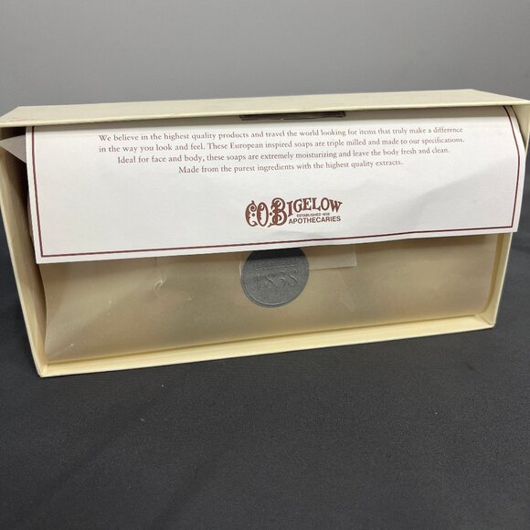 C.O. Bigelow Apothecaries Almond Bath Bars Soap Box Discountinued New Old Stock - Picture 4 of 8